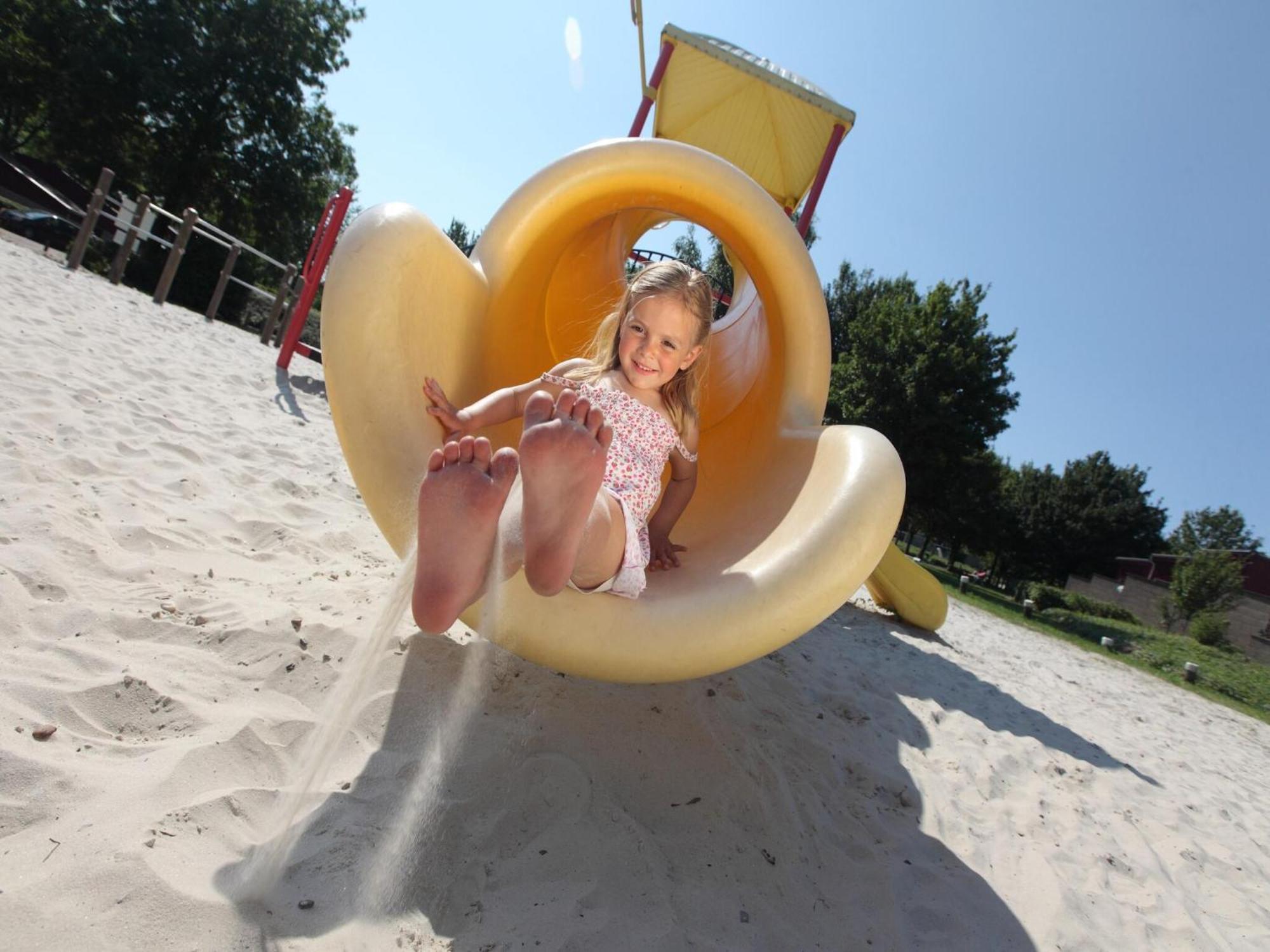 Nice Bungalow With Sauna And Bubble Bath, On A Holiday Park, 4 Km Valkenburg Villa Walem Buitenkant foto