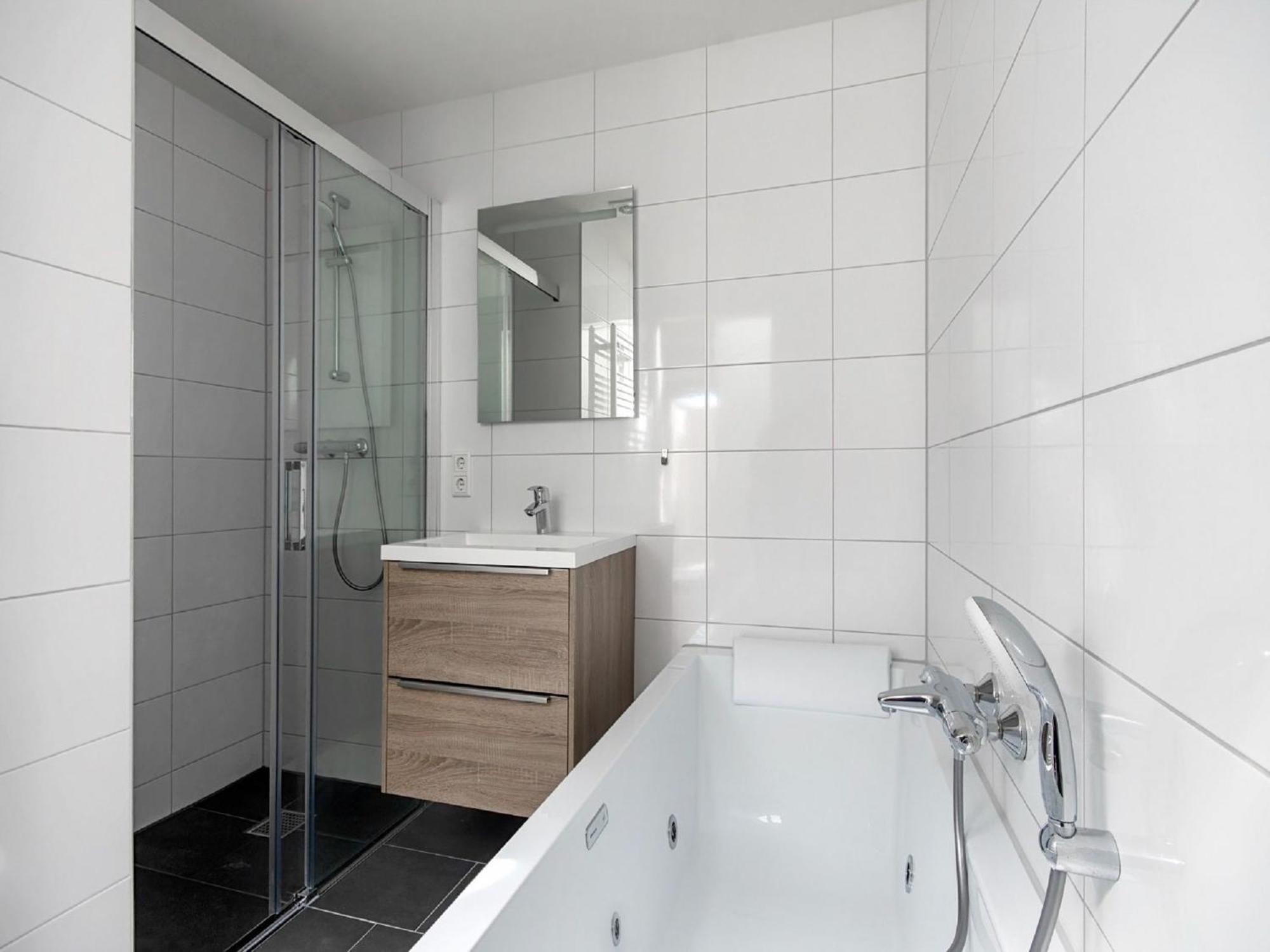 Nice Bungalow With Sauna And Bubble Bath, On A Holiday Park, 4 Km Valkenburg Villa Walem Buitenkant foto